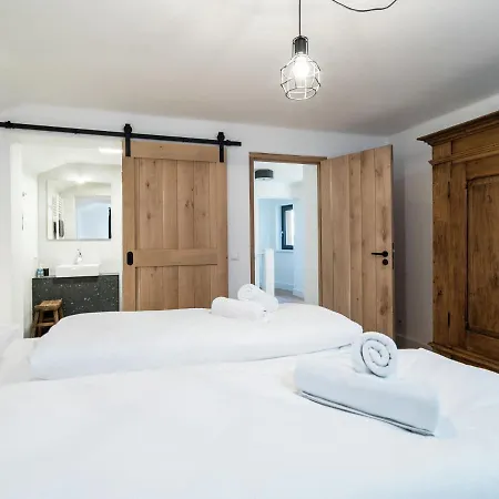 Chalet In With Hot Tub Chalet *