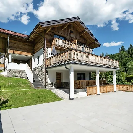 Chalet In With Hot Tub *