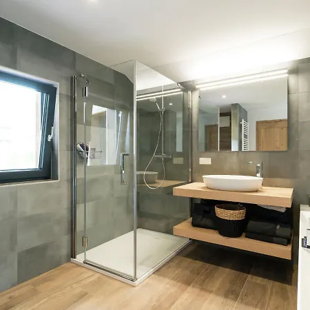 Chalet Chalet In With Hot Tub